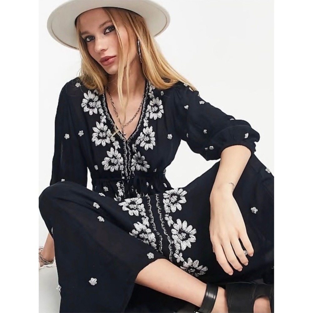 Free People Fable Embroidered Midi Dress Black White Floral Boho Size M NEW - Picture 2 of 12